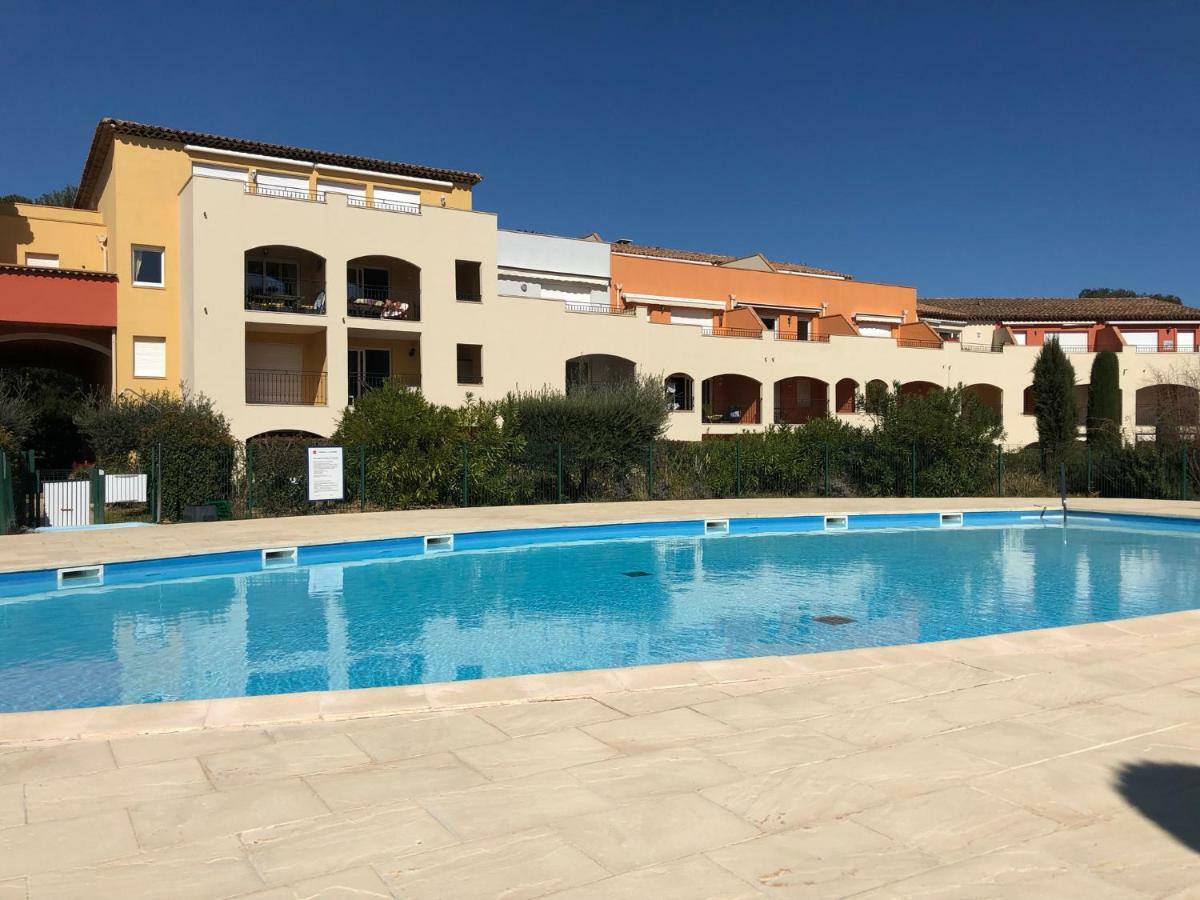 Le Noisetier Apartment Cavalaire-sur-Mer Bagian luar foto